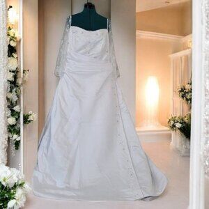 Venus Bridal Satin Beaded Princess Wedding Dress with Rouched Waist -‎ Size 24